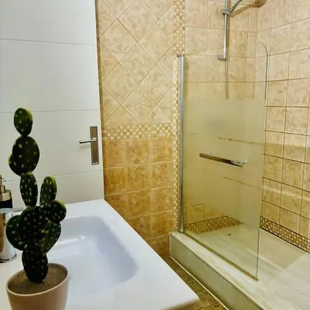 Apartman Spacious With Sea Views D