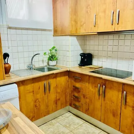 Spacious With Sea Views D Apartman