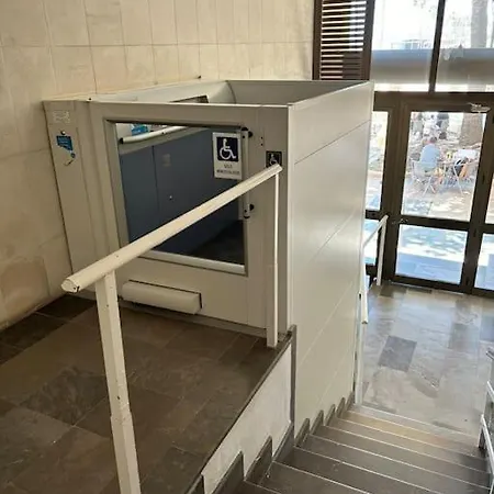 Spacious With Sea Views D Apartman
